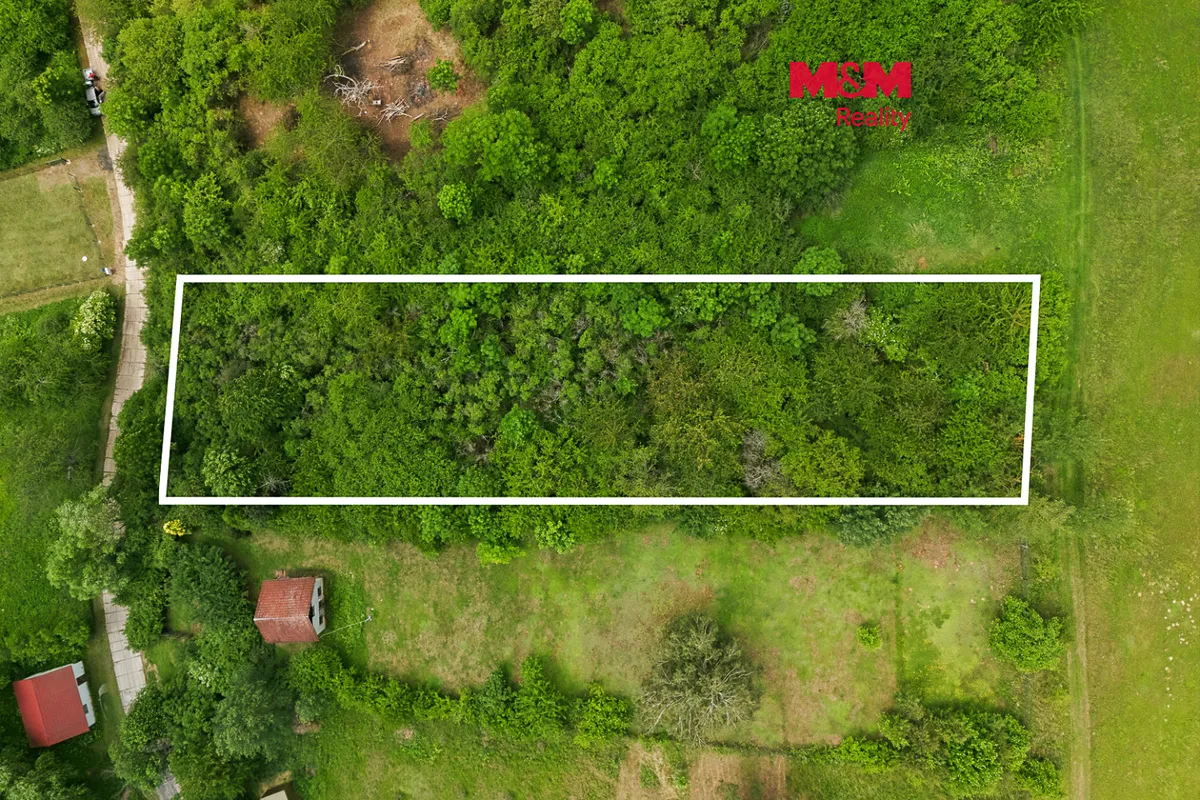 Prodej stavebního pozemku 2033 m²